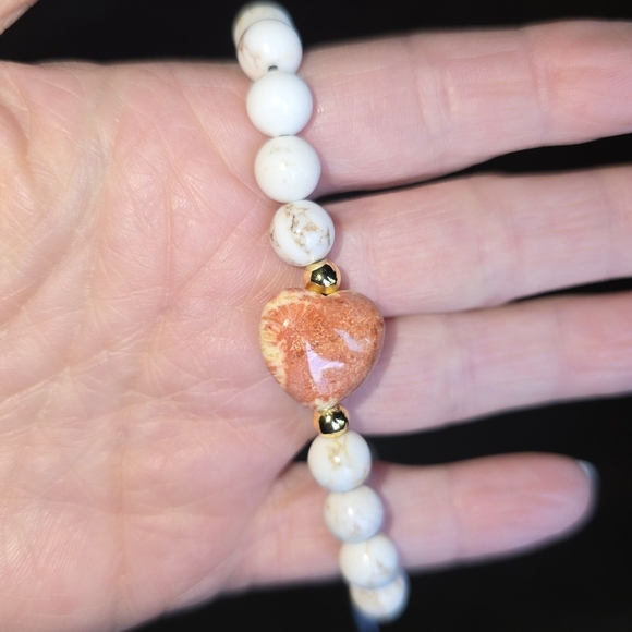 8mm Magnesite With Coral Jade Heart - Picture 1 of 6